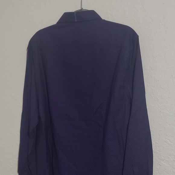 Robert Graham Longsleeve Button Down - Picture 3 of 5